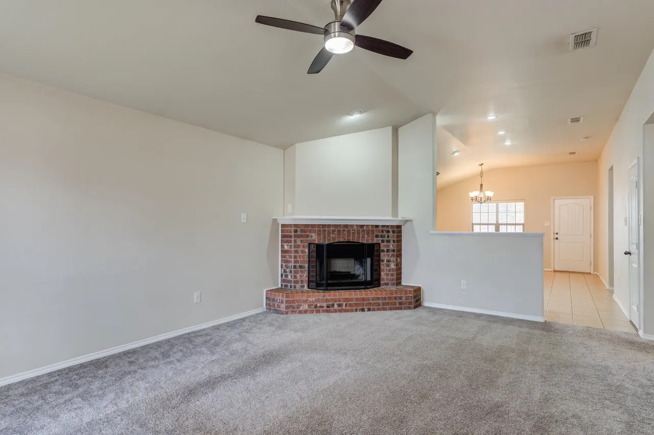 Photo 5 — 6925 95th Street, Lubbock, TX 79424