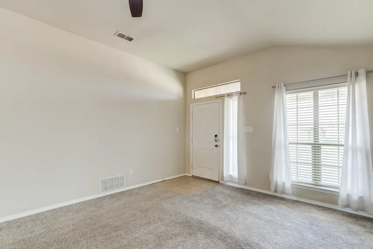 Photo 6 — 6925 95th Street, Lubbock, TX 79424