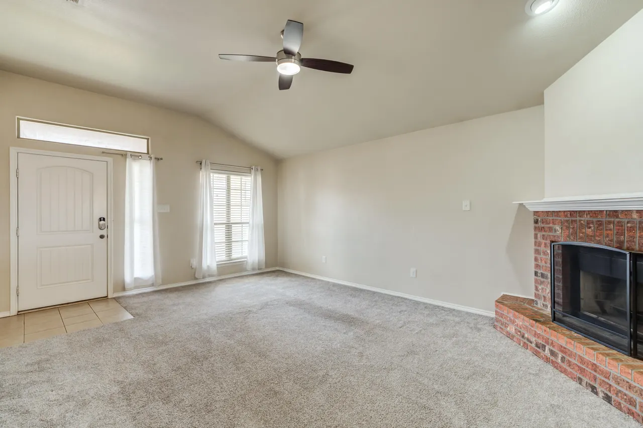 Photo 7 — 6925 95th Street, Lubbock, TX 79424