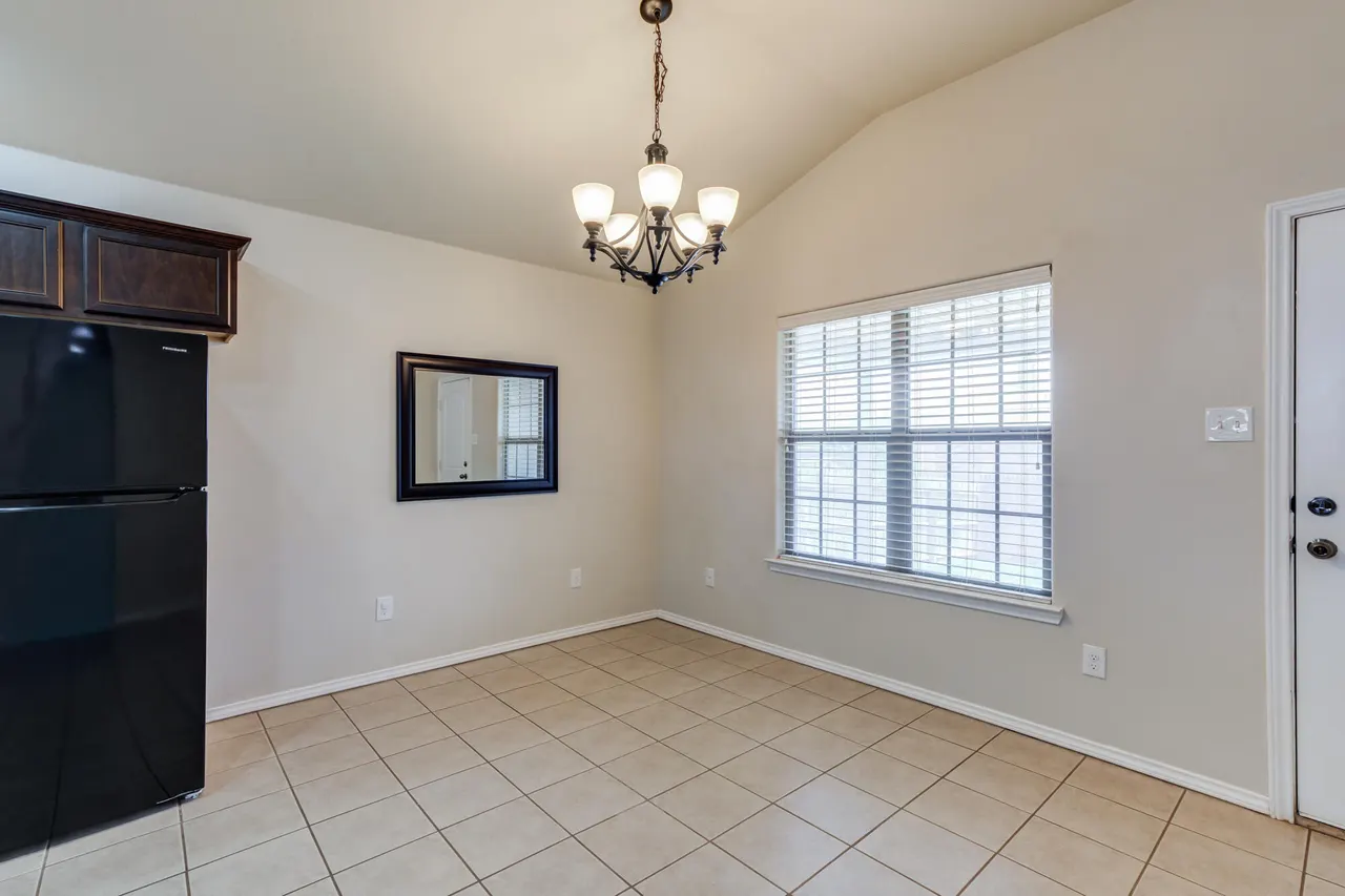 Photo 12 — 6925 95th Street, Lubbock, TX 79424