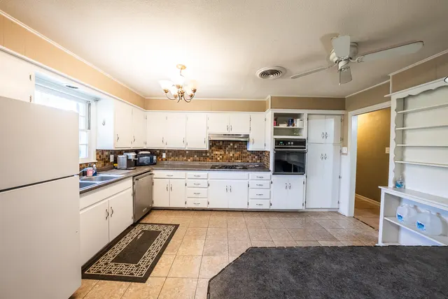 Photo 3 — 4604 31st Street, Lubbock, TX 79410