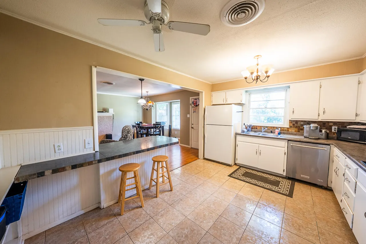 Photo 5 — 4604 31st Street, Lubbock, TX 79410