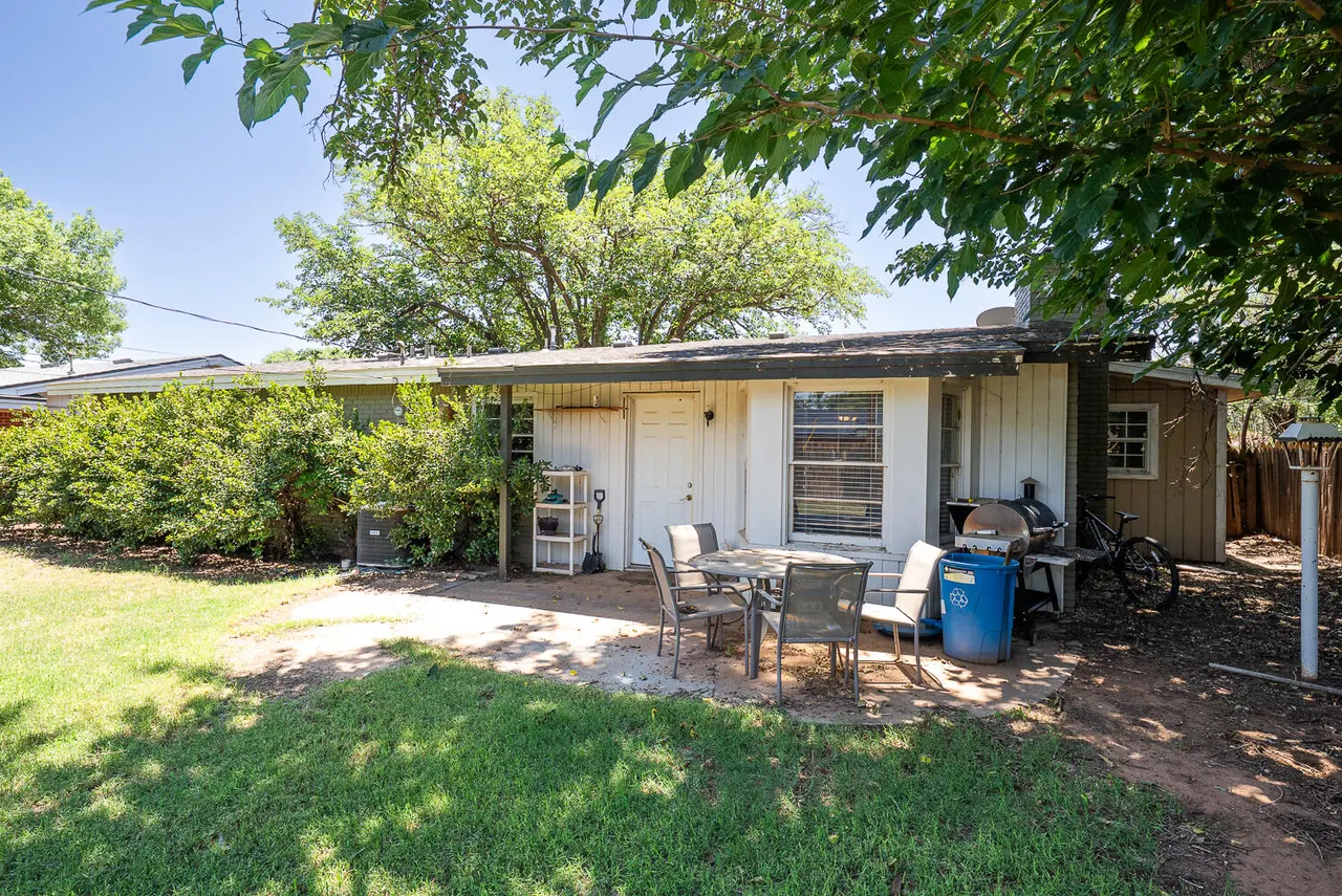 Photo 12 — 4604 31st Street, Lubbock, TX 79410