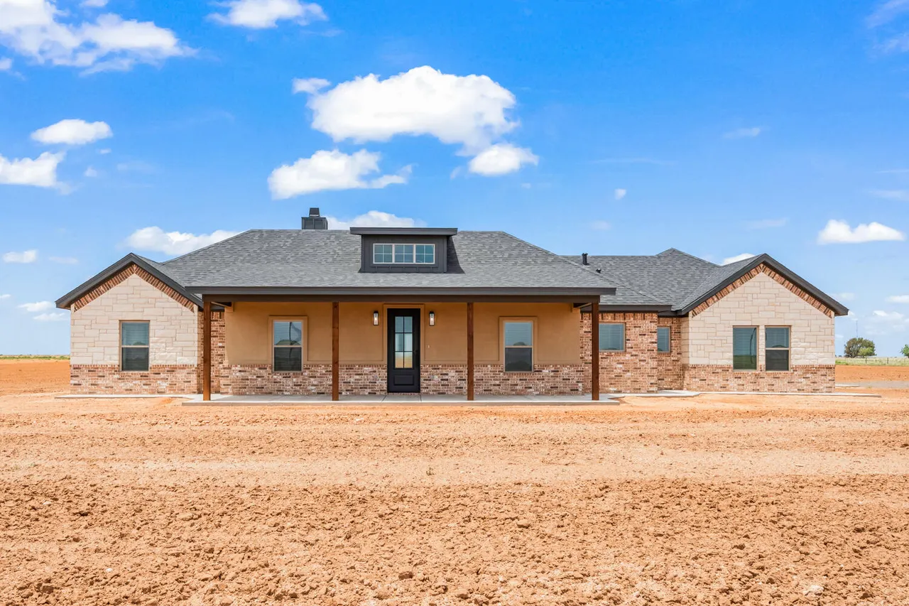 Front exterior — 7511 N Farm To Market Road 1729, Idalou, TX 79329