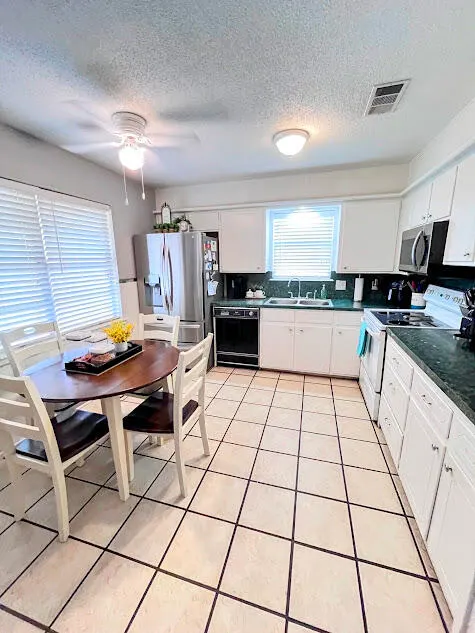 Photo 5 — 4813 53rd Street, Lubbock, TX 79414
