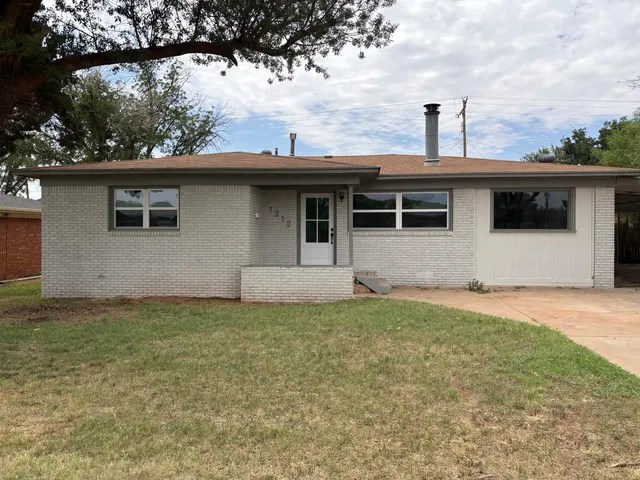 Photo 3 — 1212 E Buckley Street, Brownfield, TX 79316