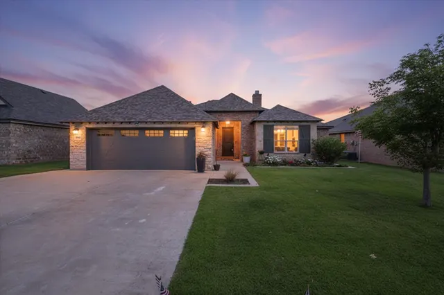 Front exterior — 6906 68th Street, Lubbock, TX 79424