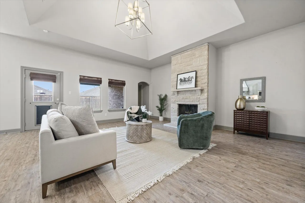 Photo 4 — 6906 68th Street, Lubbock, TX 79424