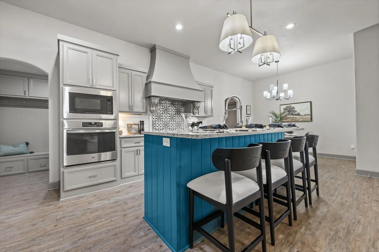 Photo 8 — 6906 68th Street, Lubbock, TX 79424