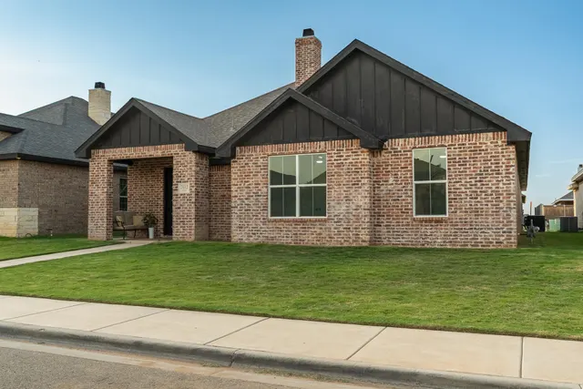 Photo 5 — 7612 53rd Street, Lubbock, TX 79407