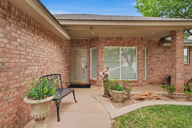 Photo 2 — 2902 85th Street, Lubbock, TX 79423