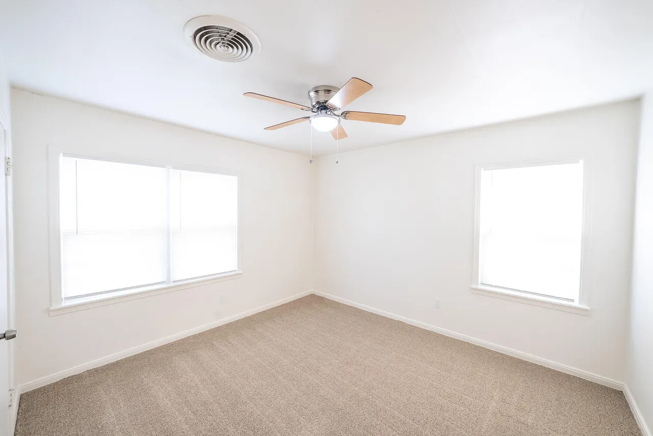 Photo 12 — 2113 36th Street, Lubbock, TX 79412
