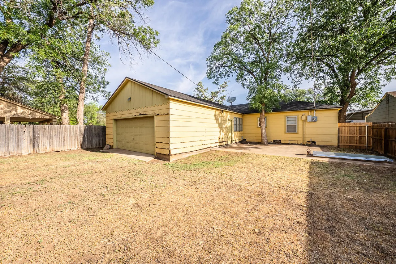 Photo 15 — 2113 36th Street, Lubbock, TX 79412