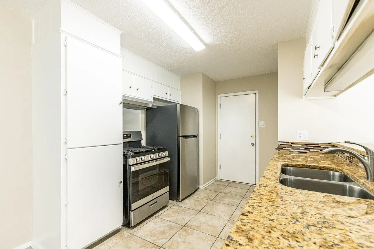 Photo 4 — 1916 71st Street, Lubbock, TX 79412