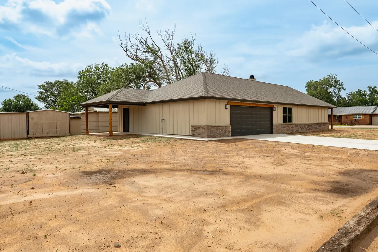 Photo 28 — 2028 N 5th Street, Tahoka, TX 79373