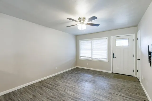 Photo 5 — 406 Bangor Avenue, Lubbock, TX 79416