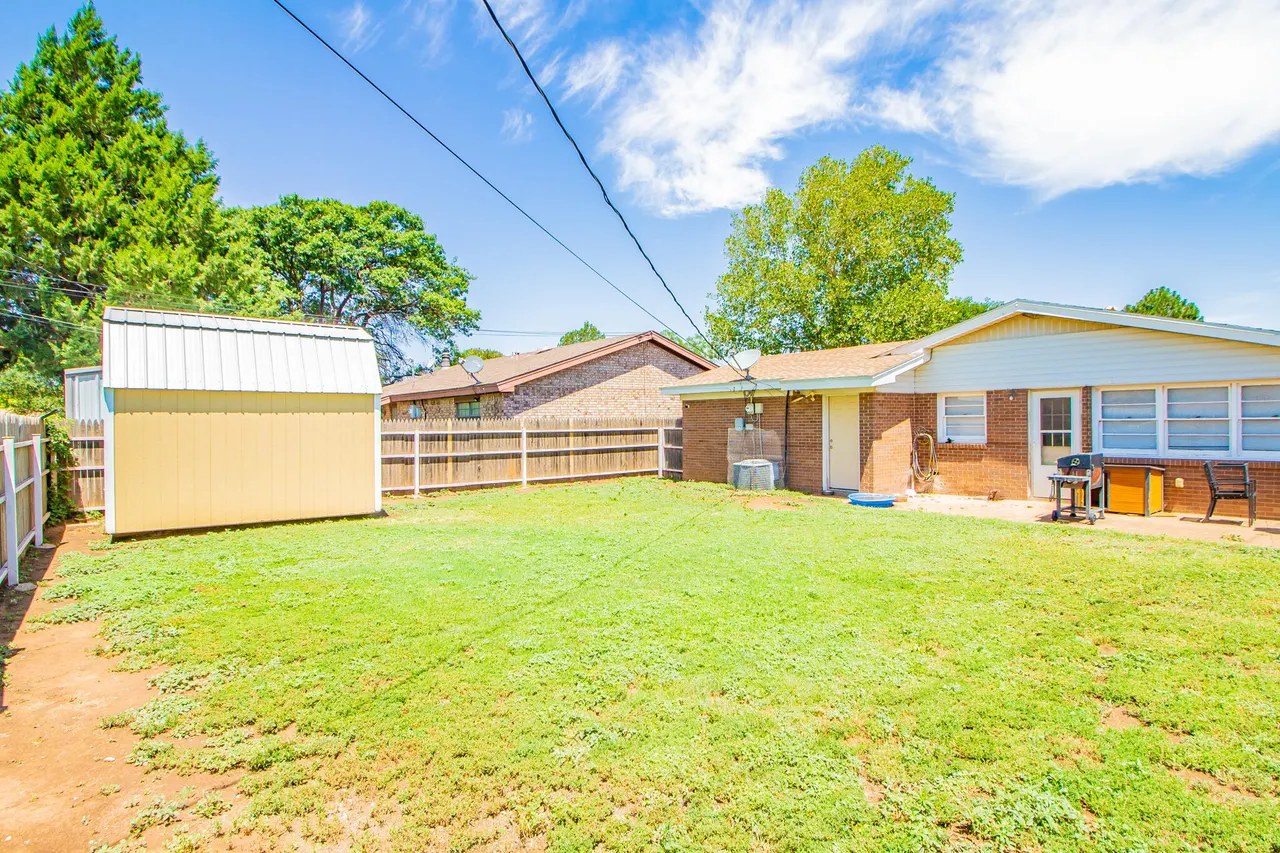 Photo 19 — 1300 Locust Lane, Littlefield, TX 79339