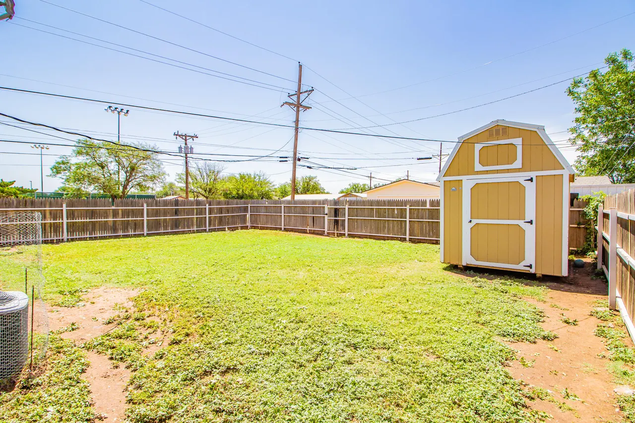 Photo 21 — 1300 Locust Lane, Littlefield, TX 79339