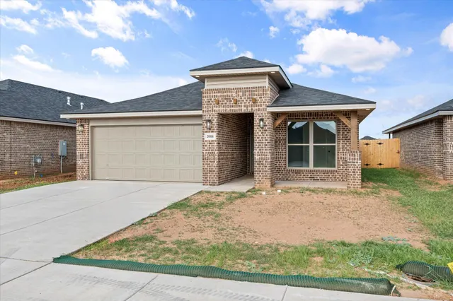 Photo 3 — 2008 Durham Avenue, Wolfforth, TX 79382
