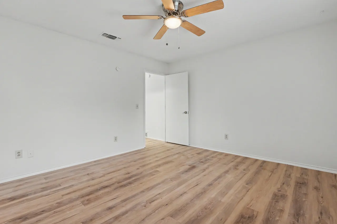 Photo 13 — 5216 94th Street, Lubbock, TX 79424
