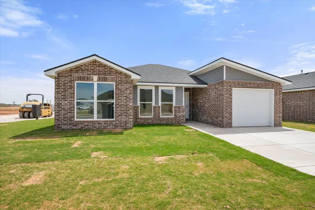 Photo 3 — 7413 64th Street, Lubbock, TX 79407