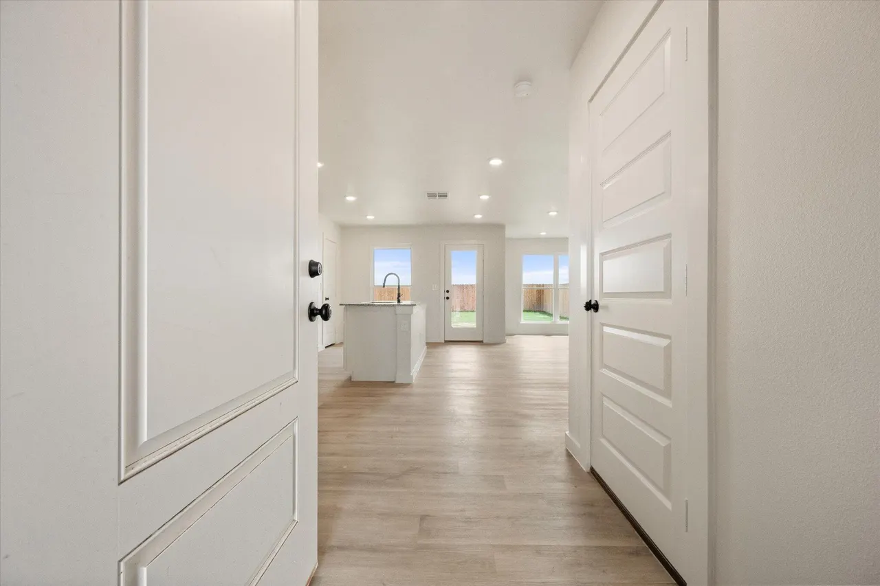 Photo 4 — 7413 64th Street, Lubbock, TX 79407