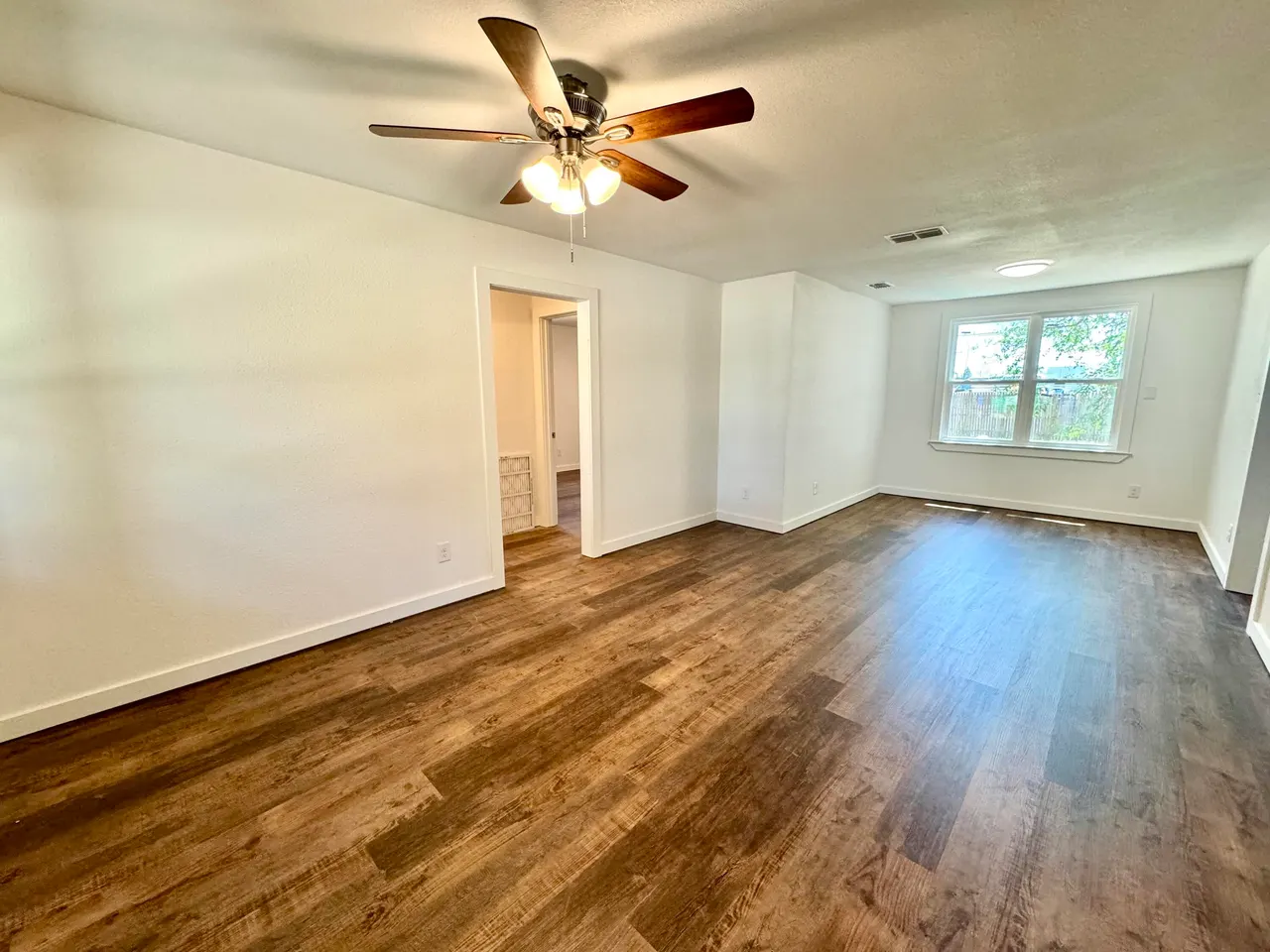 Photo 3 — 2009 49th Street, Lubbock, TX 79412