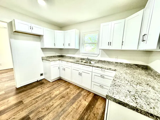 Photo 8 — 2009 49th Street, Lubbock, TX 79412