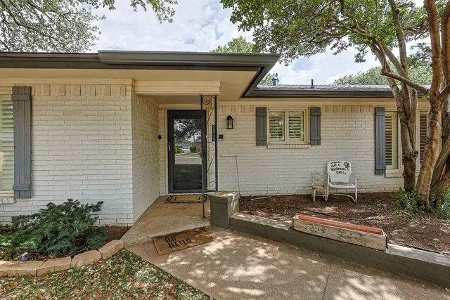 Photo 4 — 5711 74th Street, Lubbock, TX 79424