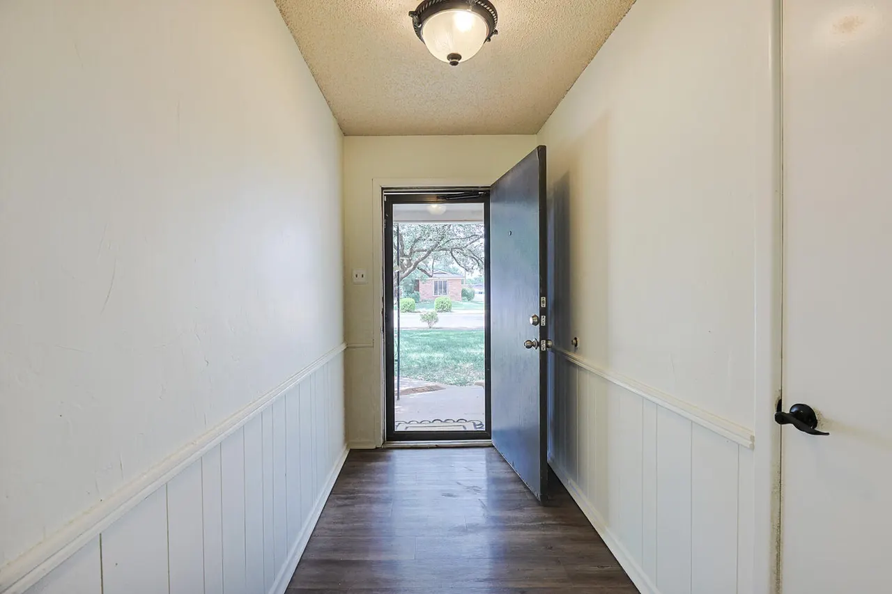 Photo 6 — 5711 74th Street, Lubbock, TX 79424