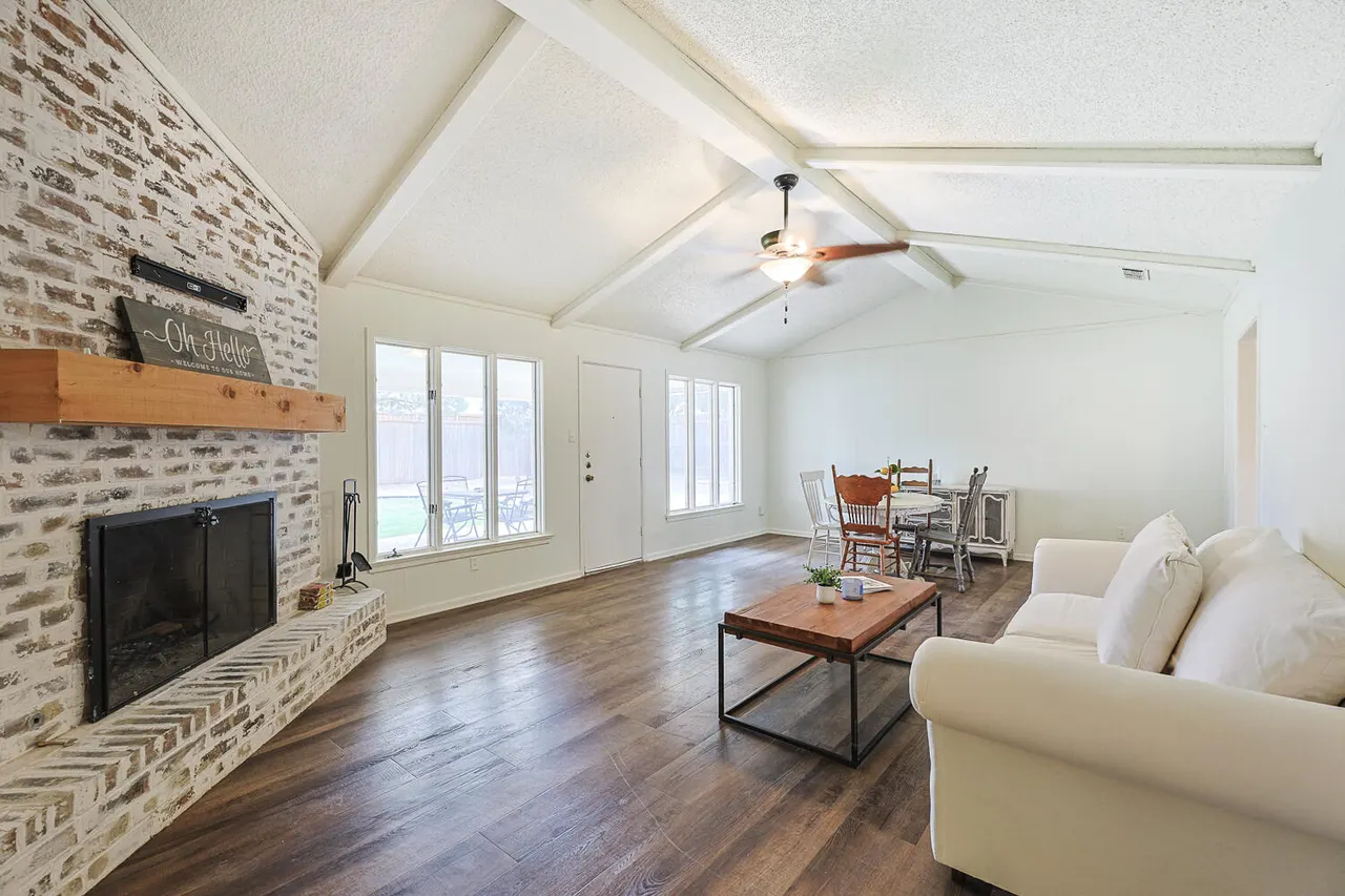 Photo 8 — 5711 74th Street, Lubbock, TX 79424