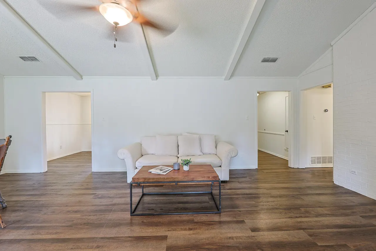 Photo 12 — 5711 74th Street, Lubbock, TX 79424