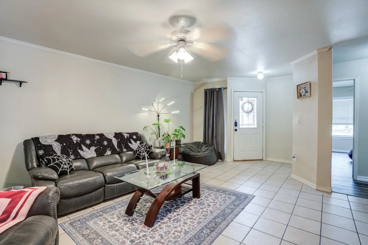 Photo 5 — 918 N Bangor Avenue, Lubbock, TX 79416