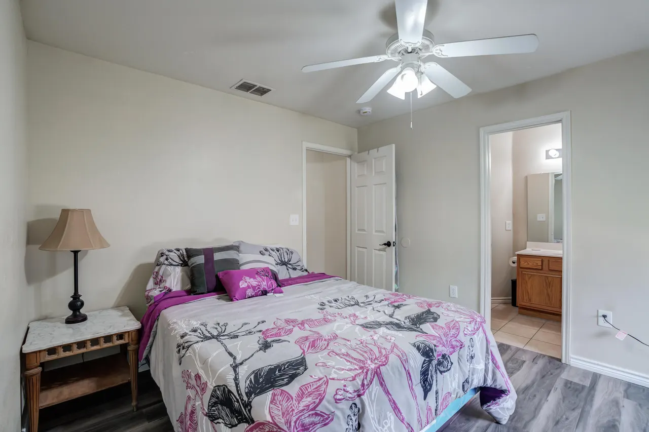 Photo 17 — 918 N Bangor Avenue, Lubbock, TX 79416