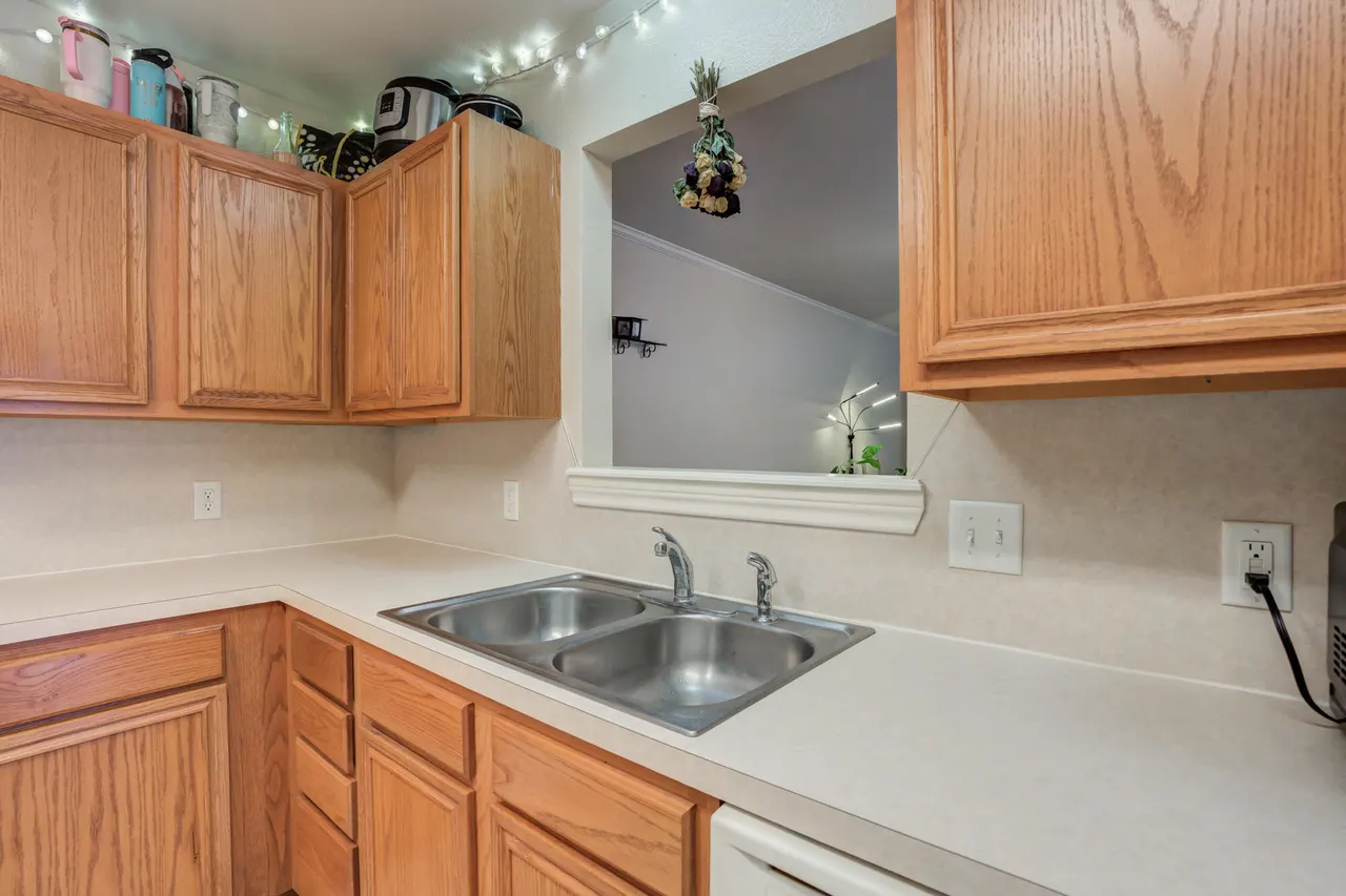 Photo 14 — 918 N Bangor Avenue, Lubbock, TX 79416
