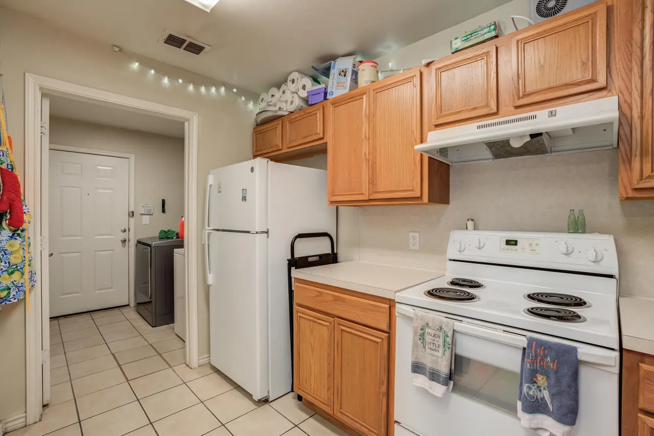 Photo 15 — 918 N Bangor Avenue, Lubbock, TX 79416