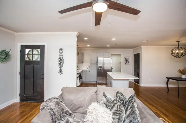 Photo 6 — 2712 30th Street, Lubbock, TX 79410