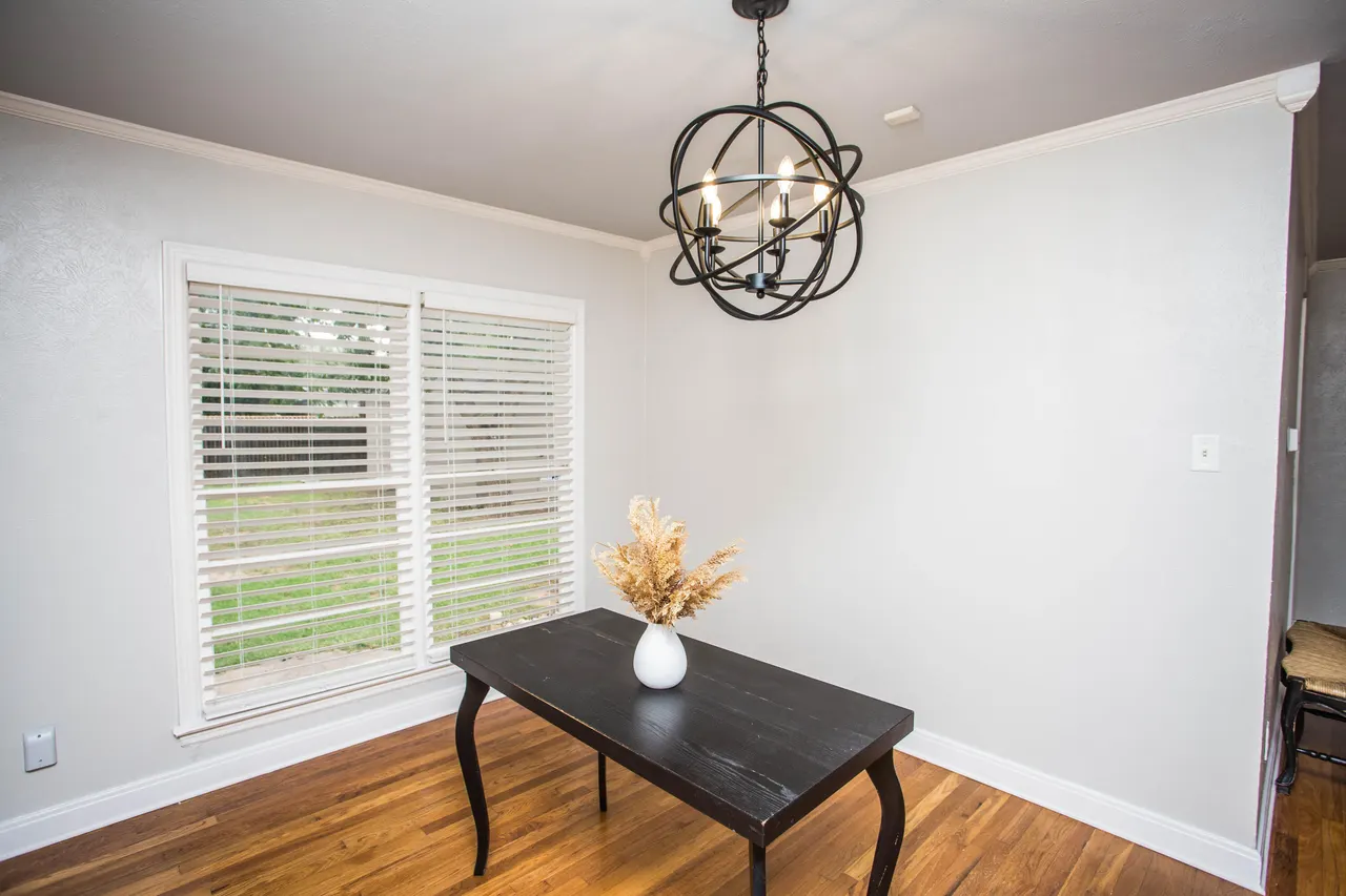 Photo 9 — 2712 30th Street, Lubbock, TX 79410