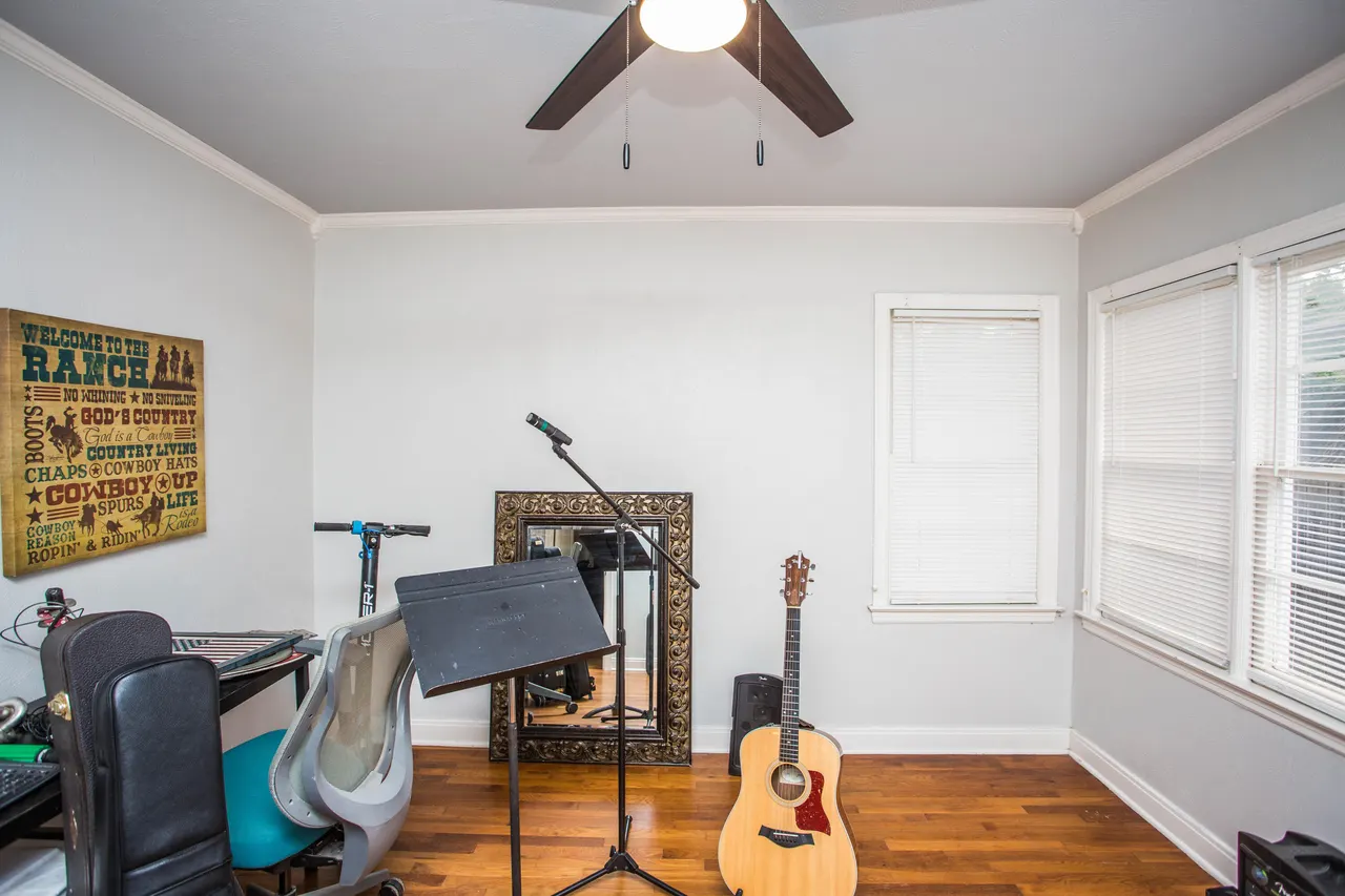 Photo 14 — 2712 30th Street, Lubbock, TX 79410