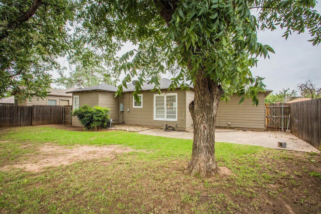 Photo 26 — 2712 30th Street, Lubbock, TX 79410
