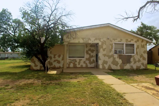Front exterior — 1340 S 7th Street, Slaton, TX 79364