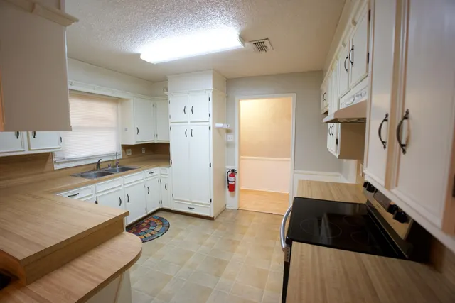 Photo 6 — 9003 Lynnhaven Avenue, Lubbock, TX 79423