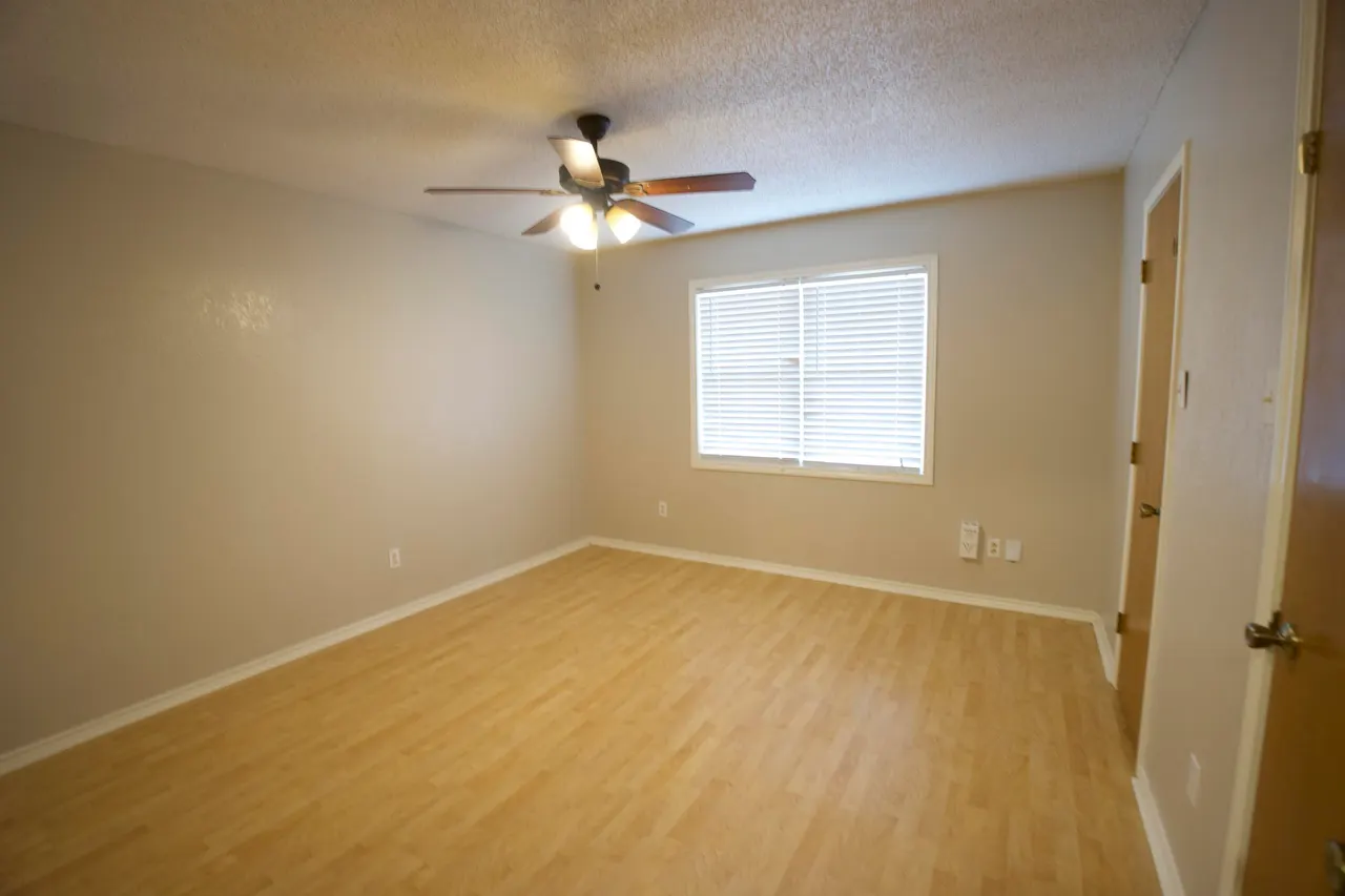 Photo 11 — 9003 Lynnhaven Avenue, Lubbock, TX 79423
