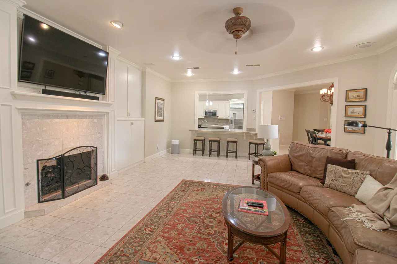 Photo 12 — 8708 Savannah Avenue, Lubbock, TX 79424