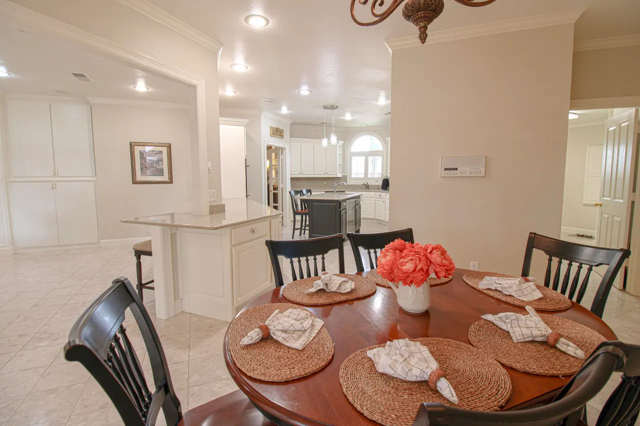 Photo 17 — 8708 Savannah Avenue, Lubbock, TX 79424