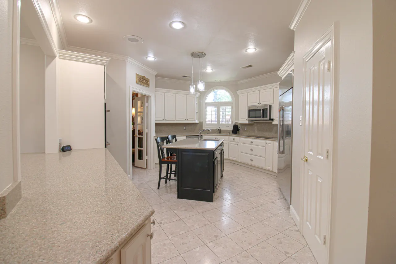 Photo 18 — 8708 Savannah Avenue, Lubbock, TX 79424