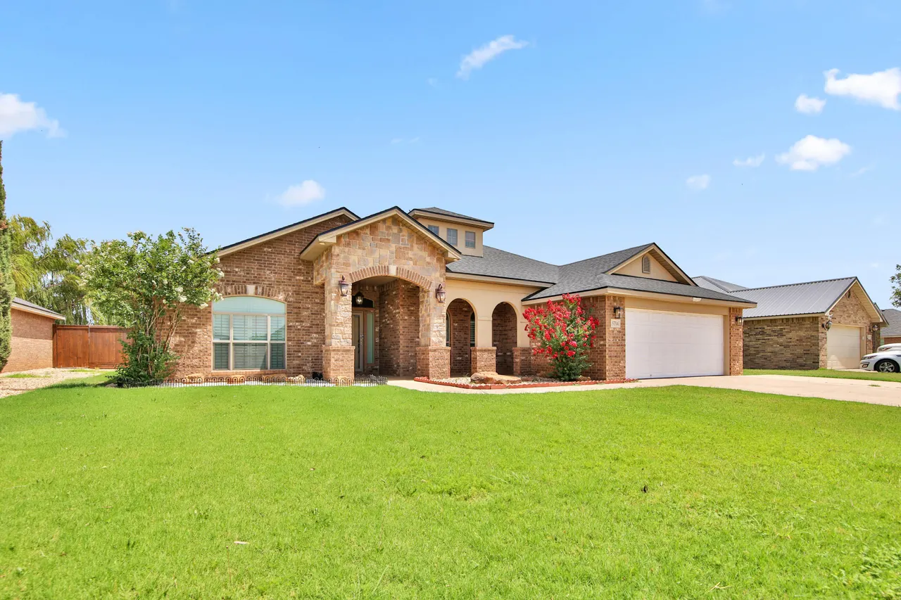 Photo 2 — 5714 109th Street, Lubbock, TX 79424
