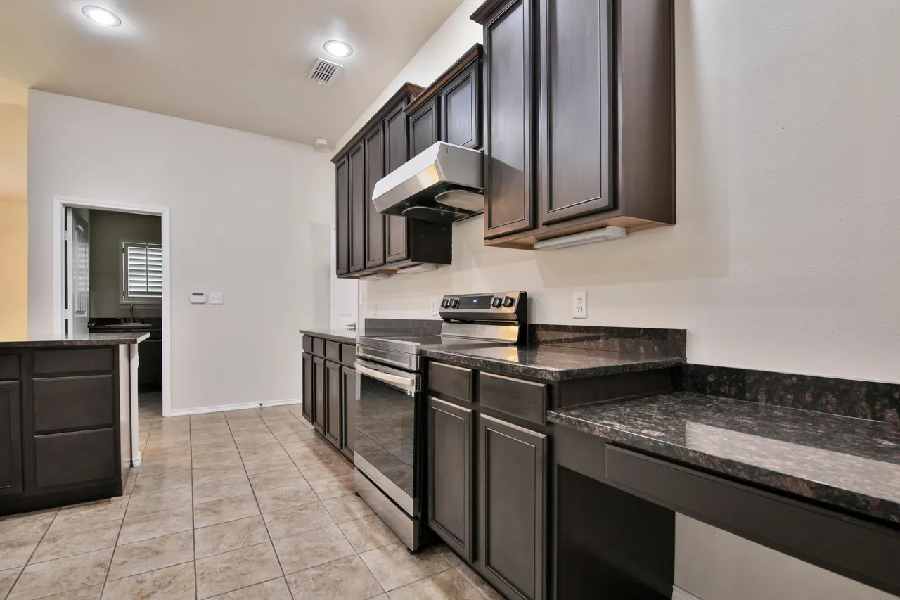 Photo 12 — 5714 109th Street, Lubbock, TX 79424