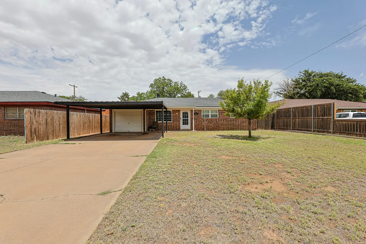Front exterior — 834 9th Street, Wolfforth, TX 79382