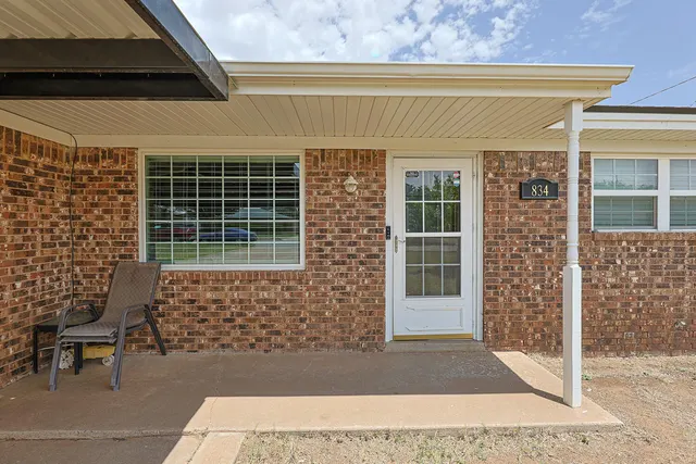 Photo 3 — 834 9th Street, Wolfforth, TX 79382